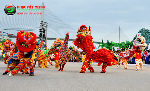 Múa Lân mừng xuân Tết Nguyên Đán 